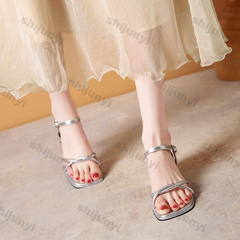 Fashion Women's Shoes 2025 Summer New Fashion Square Heels Sandals Sweet Lightweight Cross Strap Buckle Square Toe High Heels