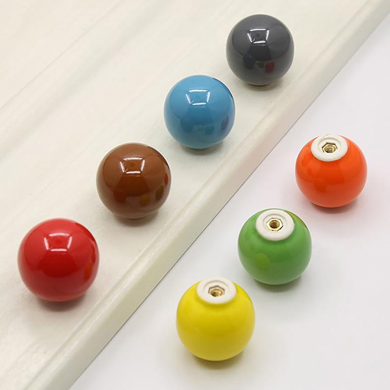Buton din ceramică în formă de bile în 9 culori/Bontă pentru comodă pentru camera copiilor 33 mm Trage dulap Mânere unice pentru uși de bucătărie pentru copii + șurub 1 buc