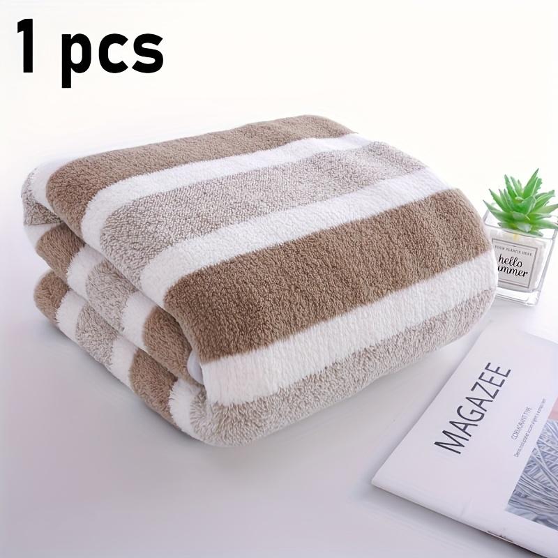 1-Pack Quick-Dry Absorbent Striped Towel for Adults Thick Polyester Blend Bath & Beach Towel with Vibrant Colors, Perfect for Camping, Bathroom
