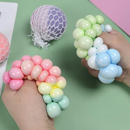 Mieszany Kolorowy Siatkowy Kulka do Ściskania Zmieniająca Kolor Kulka Zabawka Sensoryczna do Redukcji Stresu Miękka Piłka do Ćwiczenia Rąk Sprężysta Piłka do Redukcji Lęku