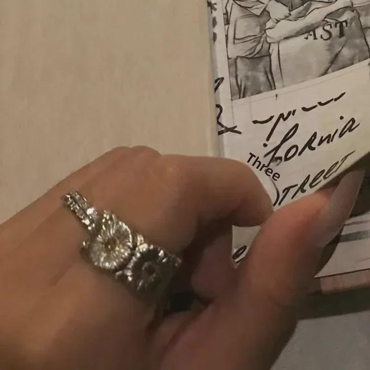 Fever High-End Silver Flower Ring: Stylish & Luxurious Korean Design for Summer 2024 Female Fashion