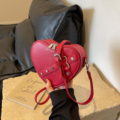 Vintage Fashion Women's Shoulder Bag PU Solid Color Heart Shape Y2K Small Chain Rivet Female Crossbody Bag For Commute Goingout