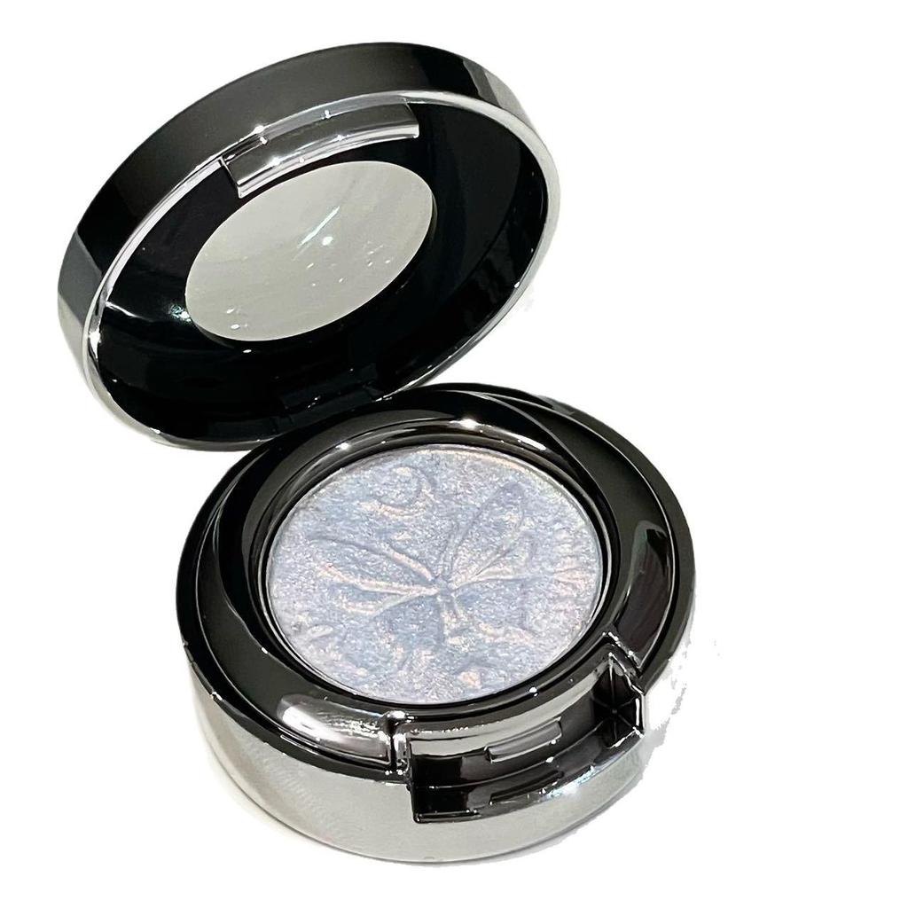 Flashy Silver Chameleon Highlighter: Icy Shimmer for Daily Brightening
