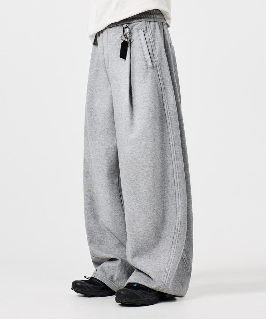 Dimiteulibeullaeg Vlad One-Pleat Curved Cutoff Sweatpants_Melange