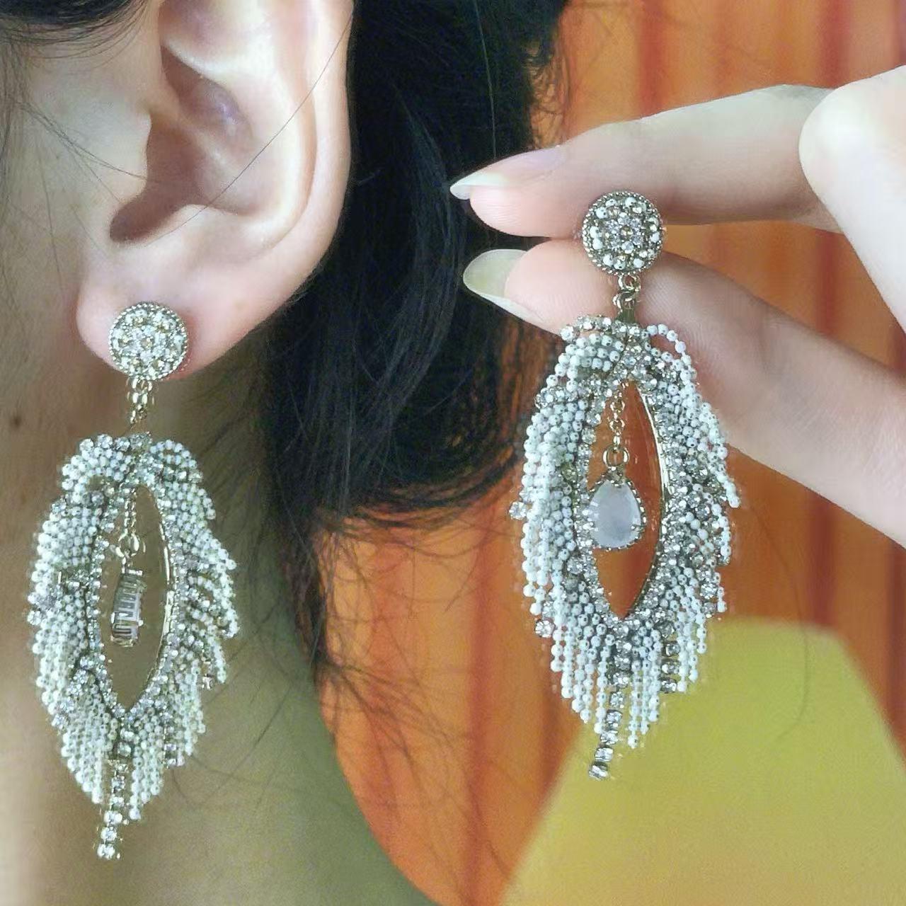 Atmospheric Hollow Leaf Tassel Earrings, High-end Ins Style Niche Earrings for Women