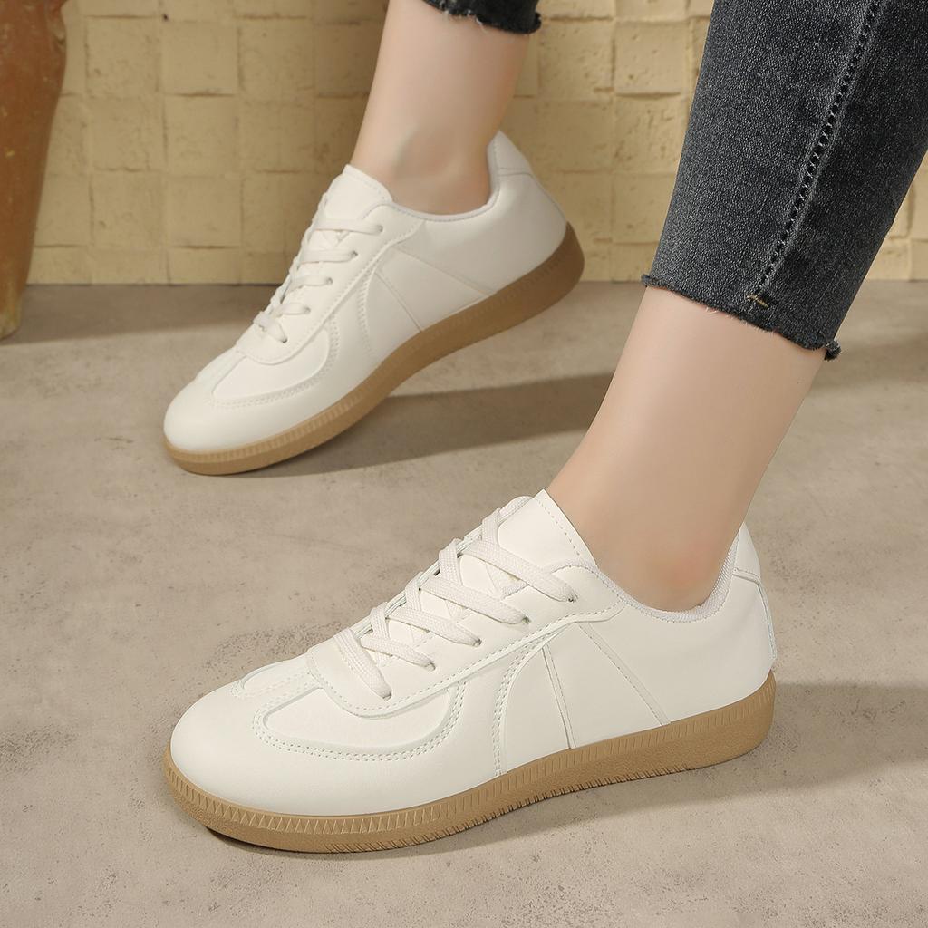 Explodierendes Feuer Deutsche Trainingsschuhe Damenschuhe 2025 Frühling und Herbst Neue Freizeitschuhe Retro Vielseitige Boardschuhe Kleine Weiße Schuhe Flache Schuhe