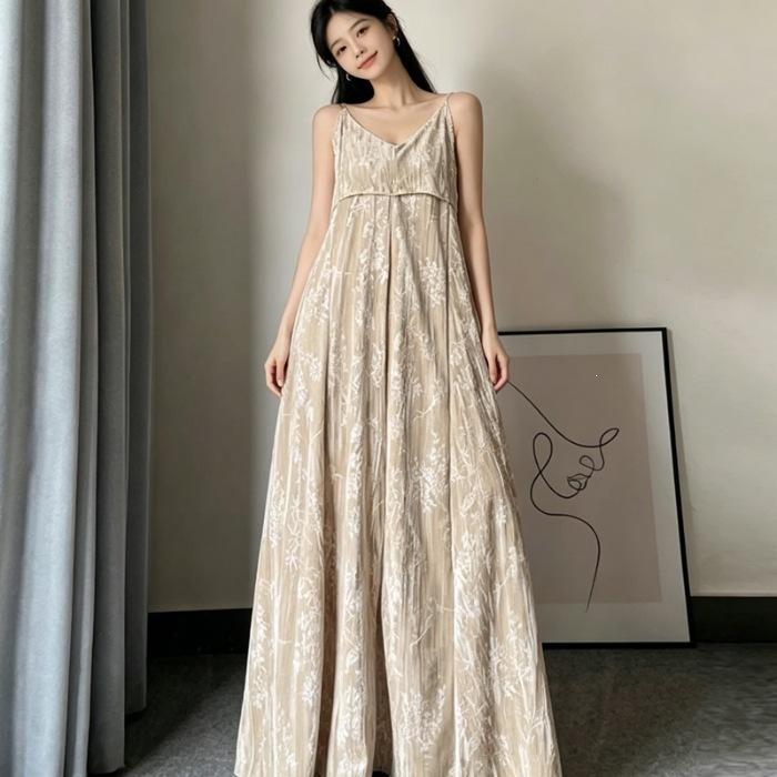 New Chinese-style jacquard suspender dress for women's spring and summer V-neck waist and thin temperament gentle wind long swing dress