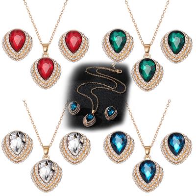 Kvapka vody s diamantovým náhrdelníkom Sada náušníc Luxusný a elegantný náhrdelník s veľkým drahokamom Lesklý náhrdelník Náušnicový náhrdelník Súprava náhrdelníka na párty darček