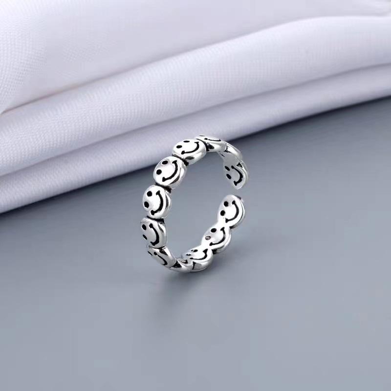 Cross-Inspired Smiling Face Women s Retro Ring - Vintage Style Adjustable Opening