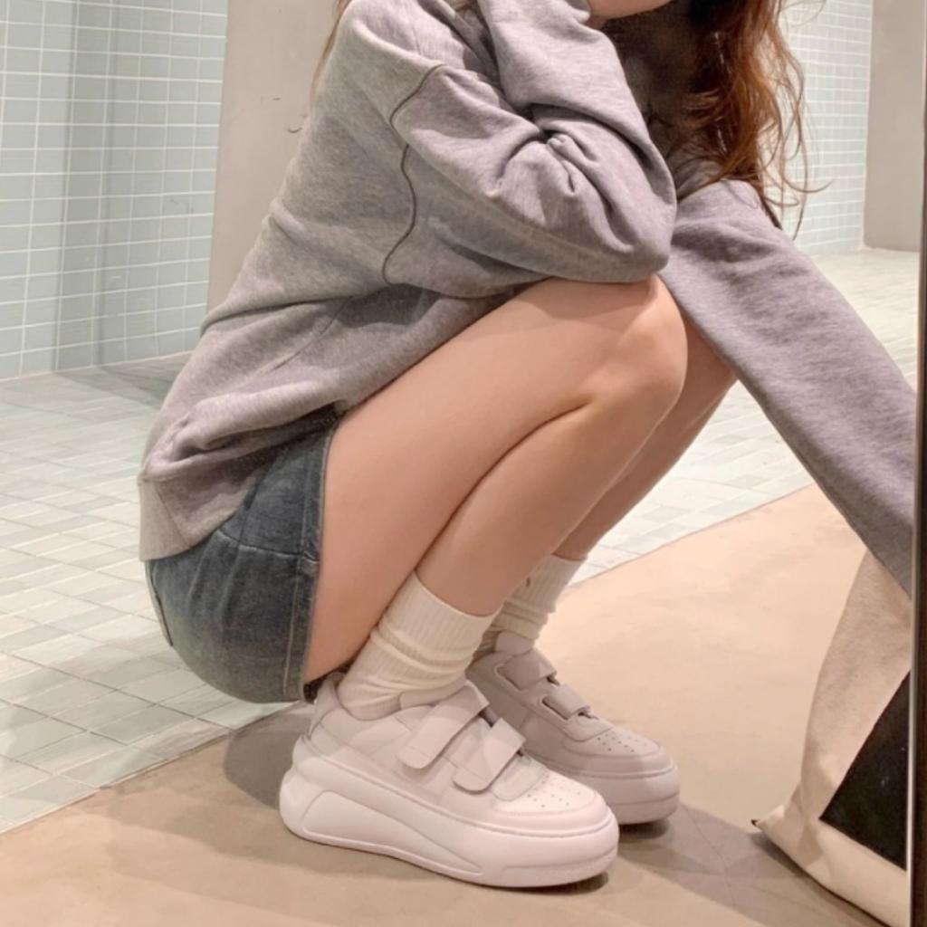 Yuanlitong autumn new thick-soled little white shoes women wear high-end school season Velcro uniform casual shoes women