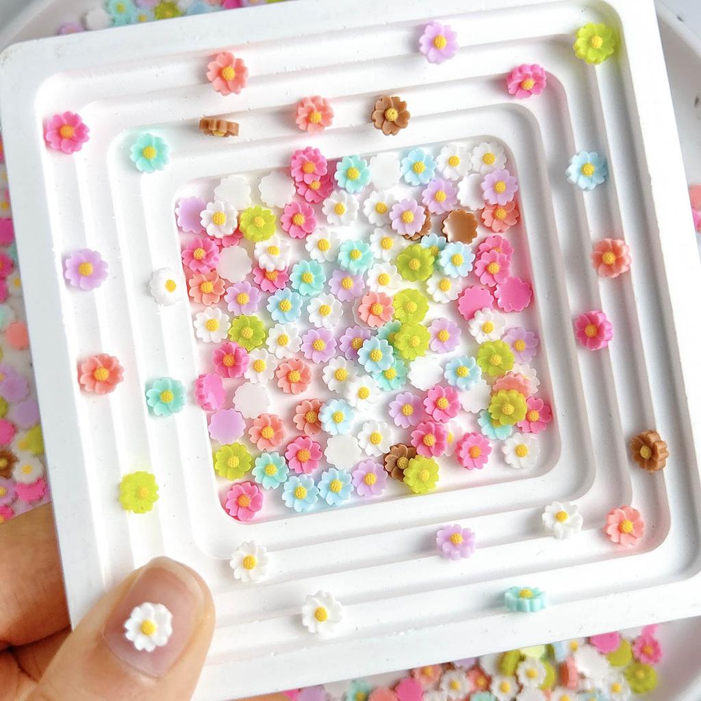 Hot Selling Multiple Colorful 6mm Small Flower Nail Art Decorations Resin Luminous Macaron Color Series Mixed Color Flowers