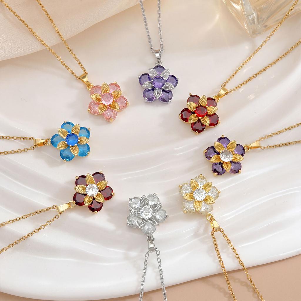 Fashion Flower Necklace Accessory - Women's Small-Scale Luxury Design - Elegant Lockbone Chain