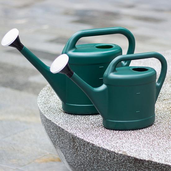 Watering Can Long Spout Large Ergonomic Grip Water Capacity Easy Fill Container UV-resistant Gardening Tools Watering