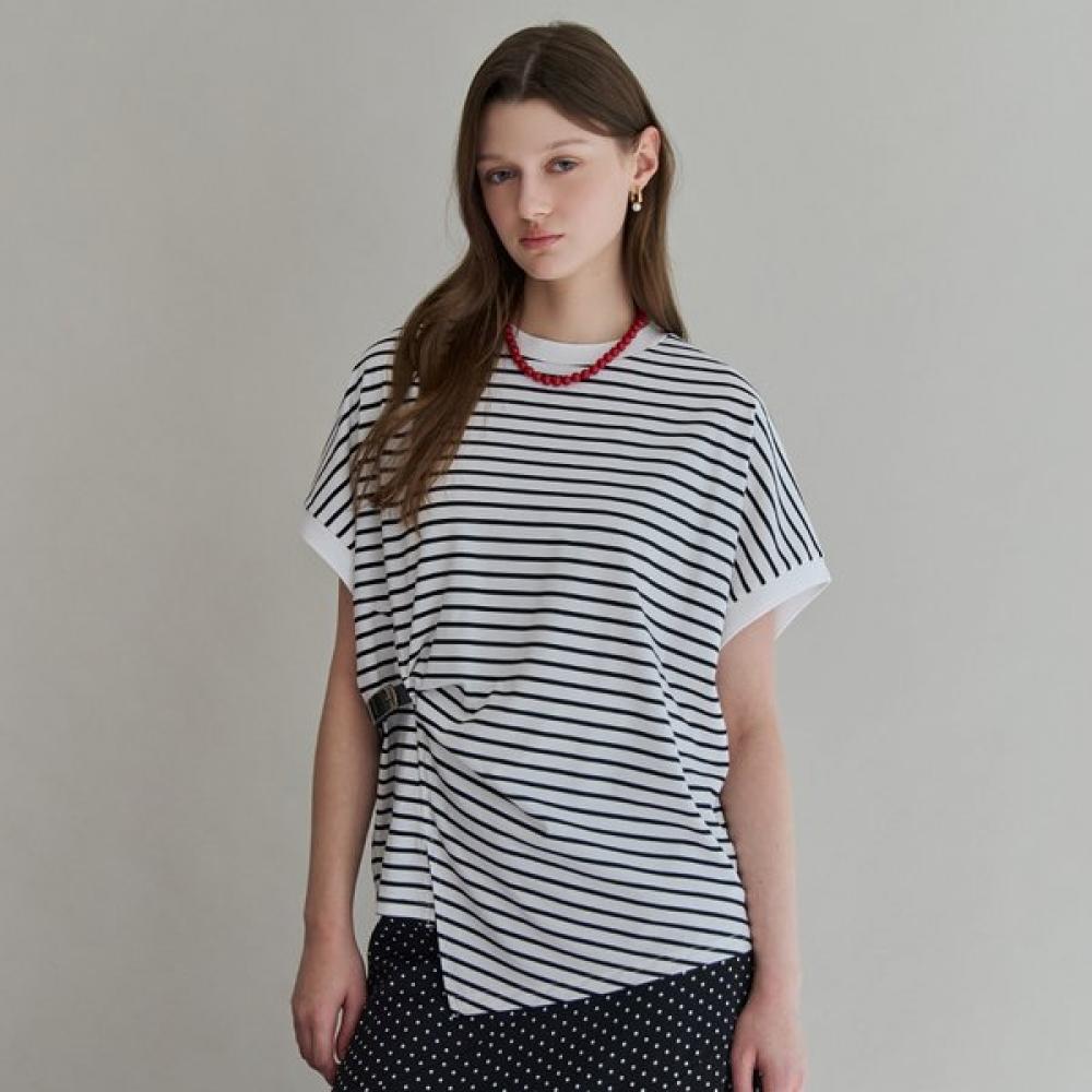 Maxza Side Buckle STripe Loose FiT T shirT zf06qT049na white/FREE