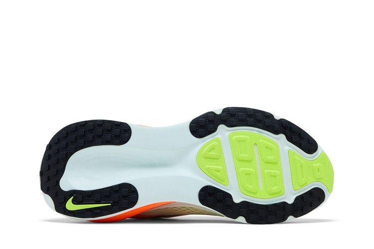 Nike Vomero 18 Barely Green Hyper Crimson