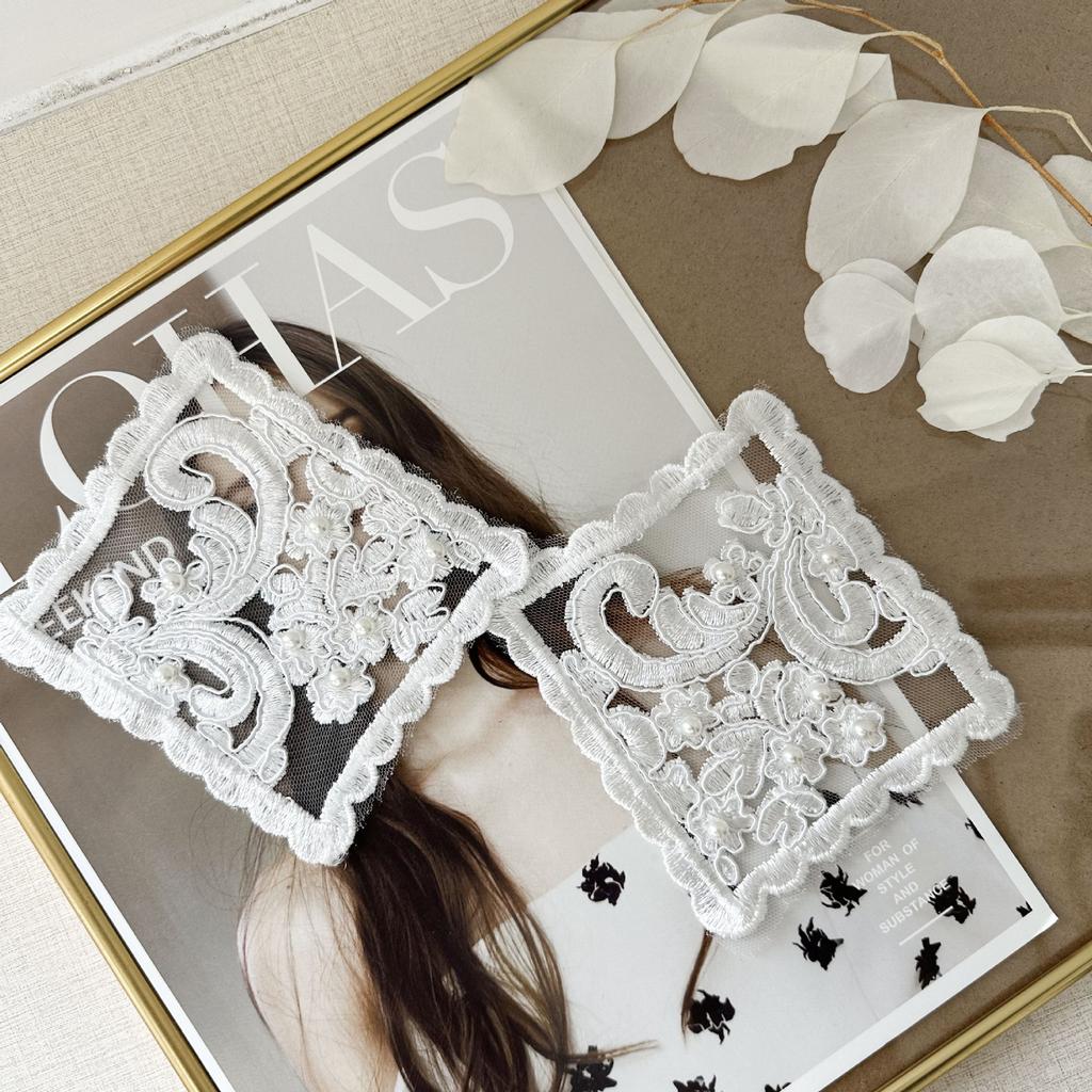 Car Stock Small Pair Pocket Cuffs Decorative Lace Decal White Black