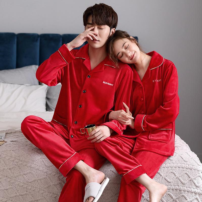 Herbst- und Winterinsel Samt Groß Rot Paar Pyjamas Damen Warm und Samt Hochzeit Festlich Loungewear Herren Anzug