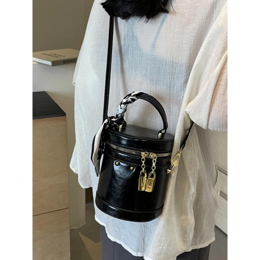 Vintage Red PU Leather Mini Handbags  Summer New Barrel-shaped Crossbody Bag Women Fashion Phone Purse