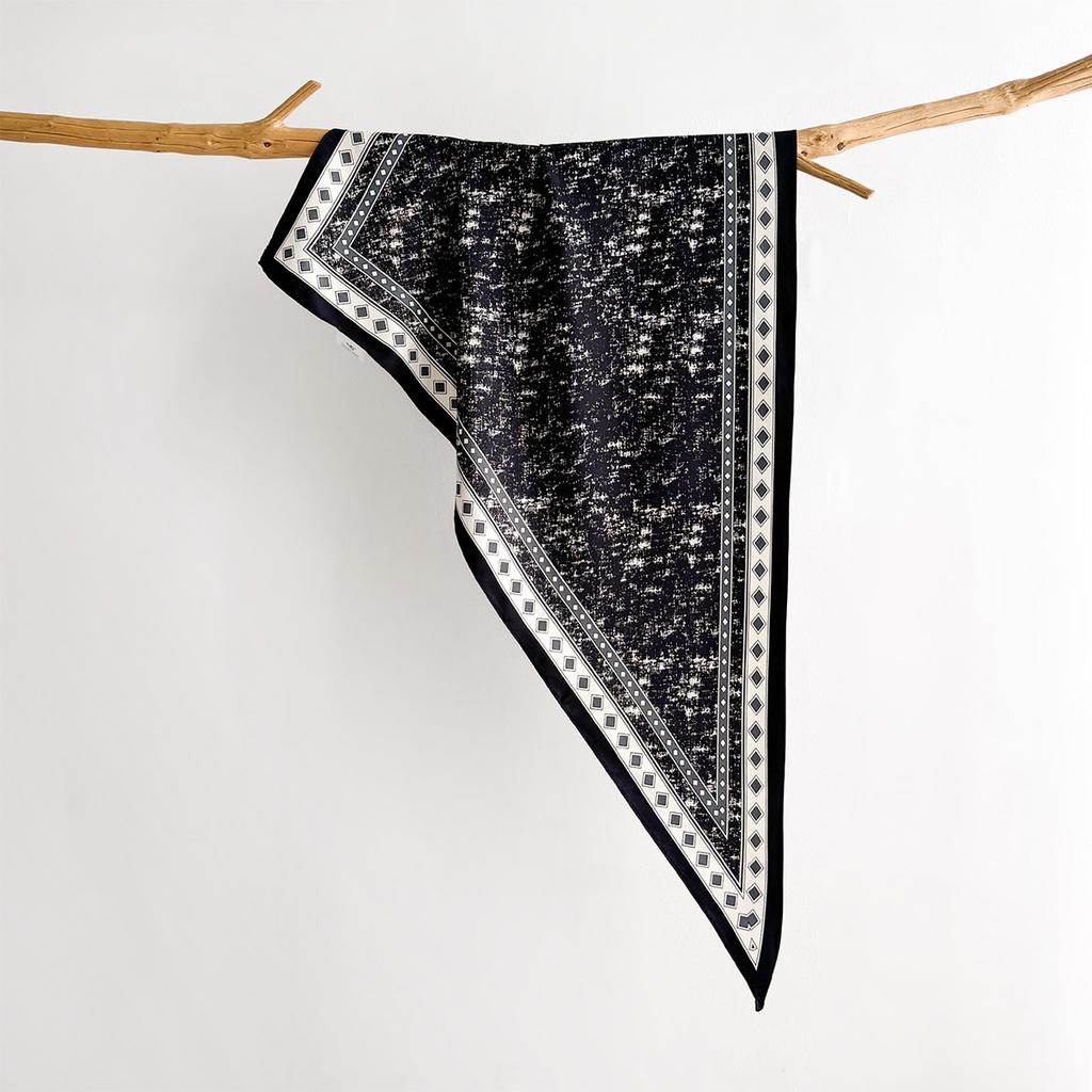 Retro Printed Square Scarf For Women Soft Satin Scarves Bandanas Luxury Hijab Neckerchief Elegant Shawl Wraps