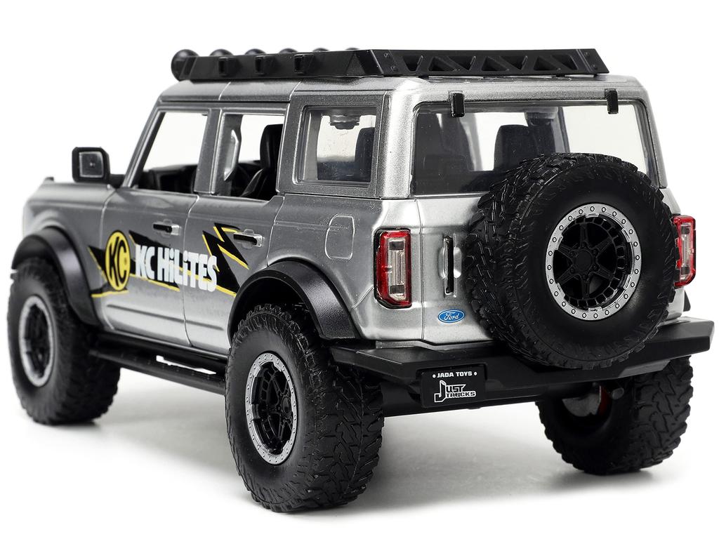 JADATOYS JUST TRUCKS WHEELS 2021 FORD BRONCO KC HILITES Diecast Car 33852 124 w/RACK &
