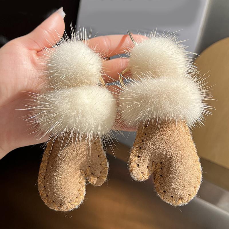 Ladies' Bag Pendants Gloves Cute Kawaii Sweet Bag Accessories Multifunctional High-quality Keychain