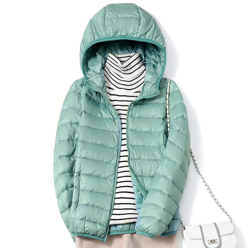 Women Ultra Lightweight Puffer Jacket Korean Fashion Hooded Short Female Wind-Resistant Breathable Down Coat