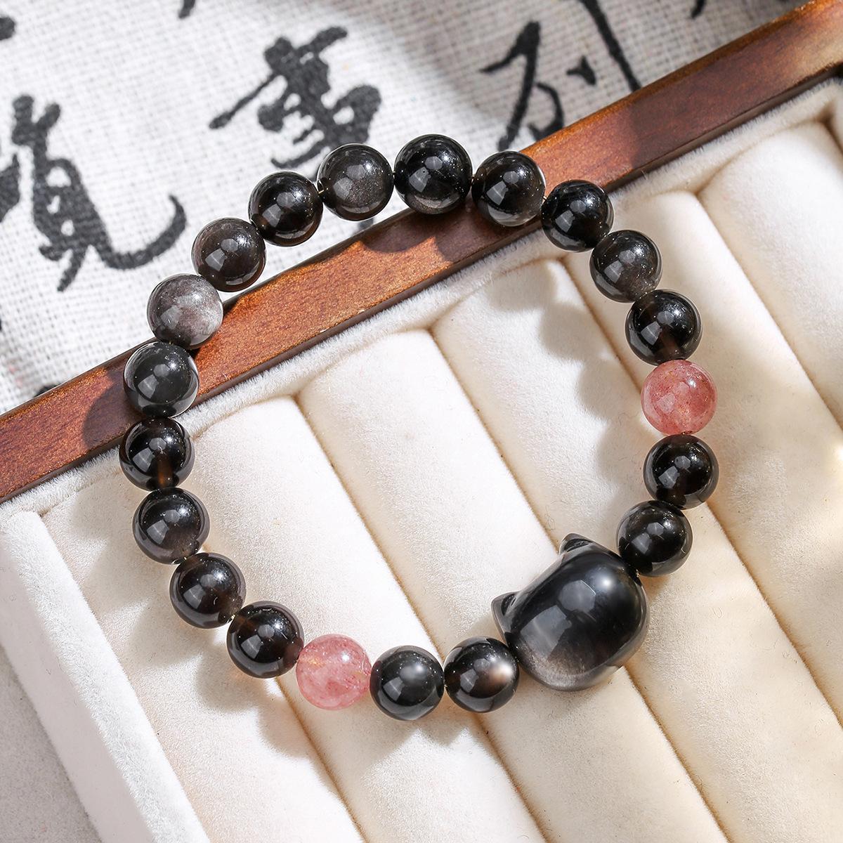 

Браслет из серебристого обсидиана и клубничного кристалла в виде кошачьей головы – в древнем стиле для пар 16cm