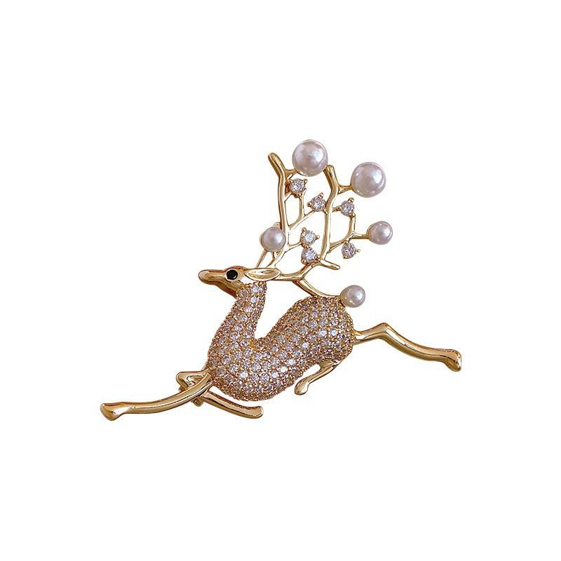 Pearl Elk Brooch Cute Christmas Atmosphere Fashion Suit Anti-light Button Versatile Sweater Jacket Pin Brooch