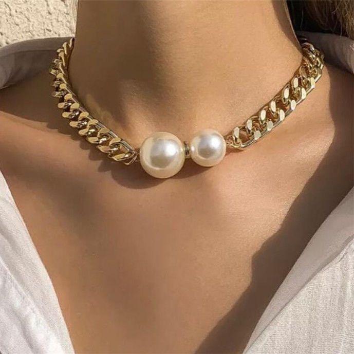 2023 Stylish Pearl & Gold Chain Necklace