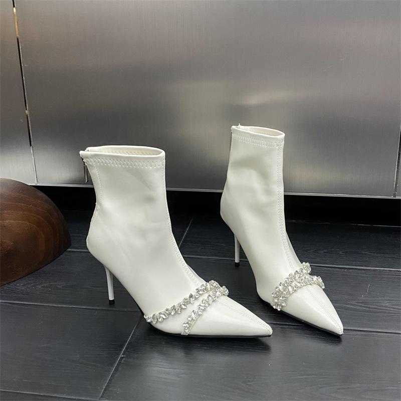 

осень-зима 2025 новые остроносые эластичные ботильоны на высоком каблуке с хрустальной цепочкой модные универсальные ботильоны-стилет в стиле мартин 40 белый