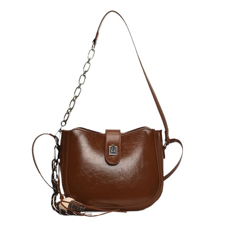 Premium Texture Portable Shoulder Bucket Bag for Women 2025 To Send Winter New Fashion Foreign Style Semi-round Chain Tote