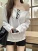 Gray Pure Cotton Off-Shoulder Long-Sleeve Women's T-Shirt - Loose Fit, Spring/Autumn Stylish and Sexy Top