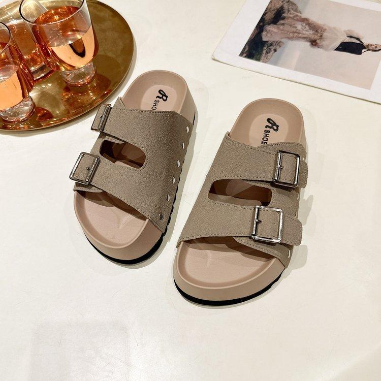 Slippers Women's Outer Wear Fashionable Thick-soled Middle Heel 2025 New Casual One-word Seaside Wet Water Non-slip Beach Sandals