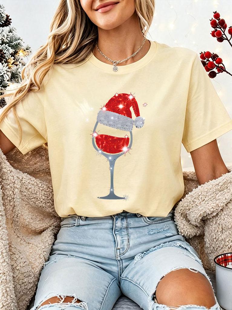 Christmas Wine Glass Graphic T‑Shirts Santa Hat Wine Shirts Christmas Drinking Tee Xmas Party Graphic T-Shirts Wine Lover Gift