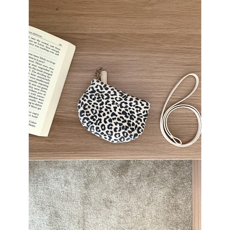 

New mni leopard print bag neck type personalized Spice Girl small square bag change key niche shoulder bag women