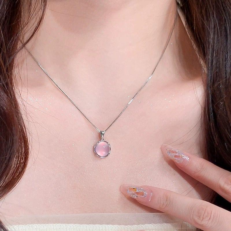 Pink chalcedony necklace light luxury female cute sweet personality niche simple temperament versatile collarbone chain
