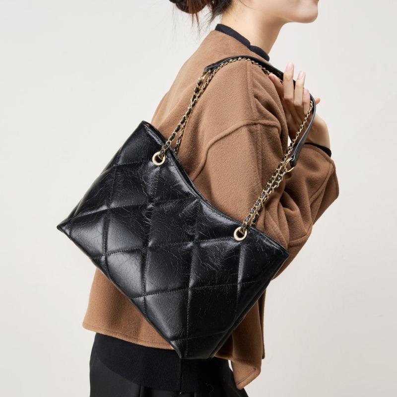 Spring and Summer Leather Rhombus Big Bag New Trendy Fashion Large Capacity Women's Chain Versatile Single Shoulder Crossbody