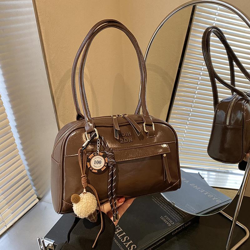 Niche retro high-end underarm bag women's new large-capacity bag versatile shoulder bag