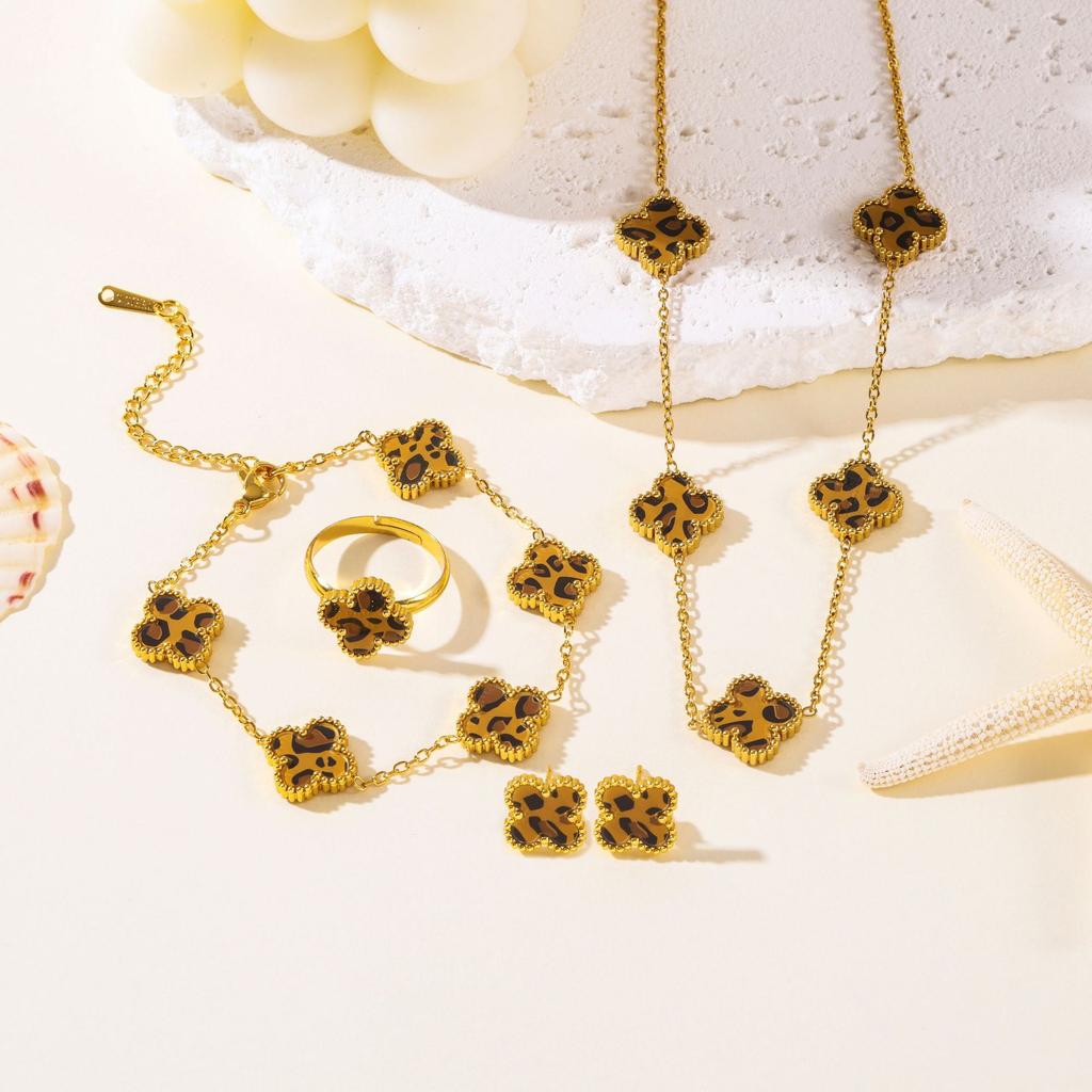 4pcs Four-Leaf Clover Four-Piece Set Including Necklace, Bracelet, Earrings and Ring, Versatile Lucky Five-Petal Fashion Jewelry