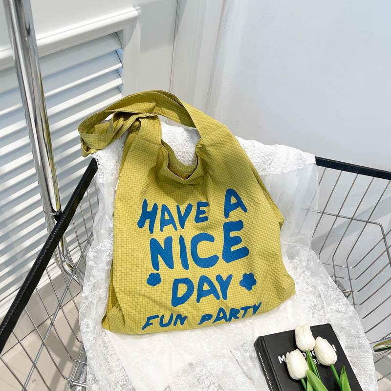 

Korean Lazy Wind Shoulder Bag Small Fresh Niche Design 2025 Student Bag Leisure Commuter Bag Tote Bag Women