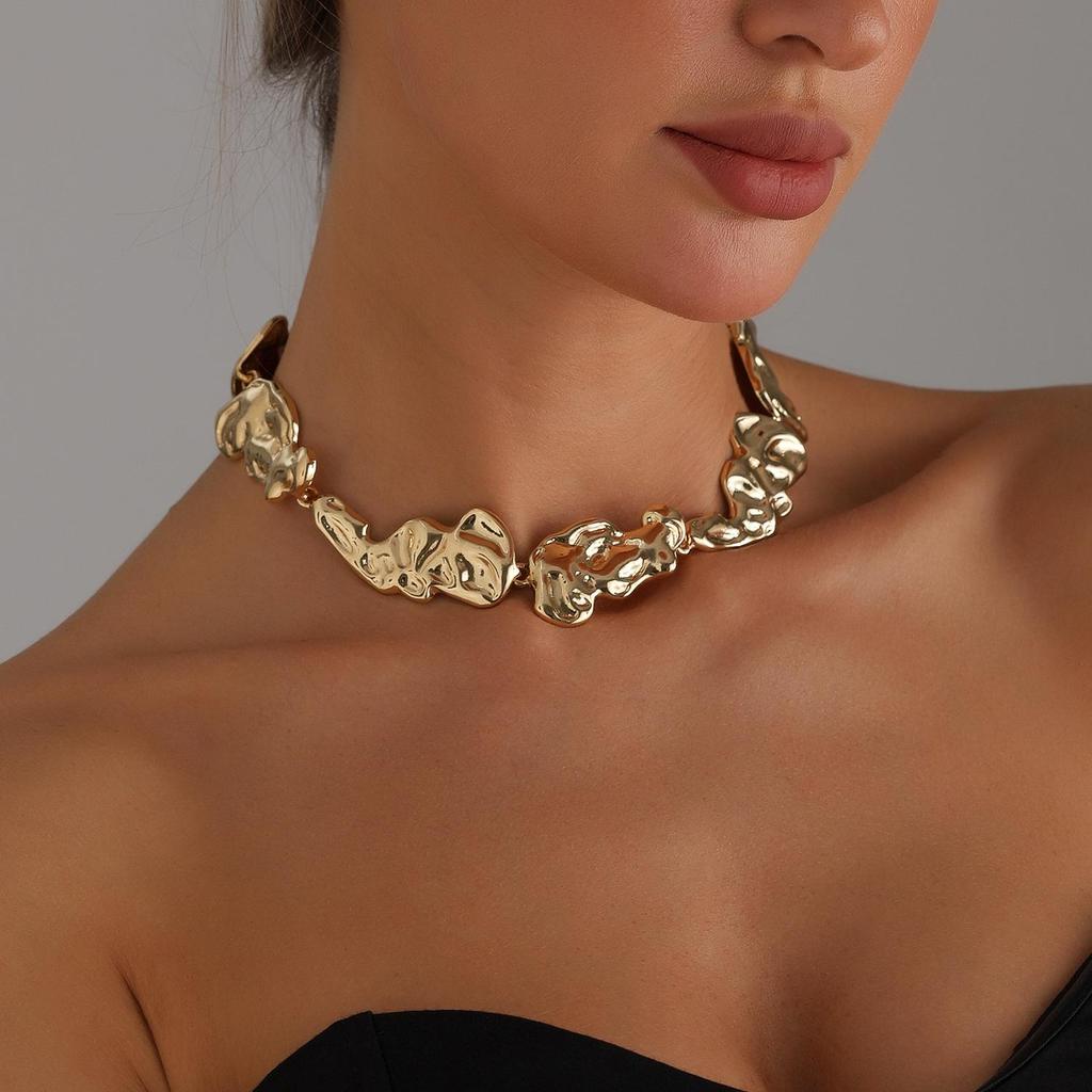 European & American Irregular Pleated Metal Patchwork Statement Necklace – Bold, Cold-Style Clavicle Chain for Women