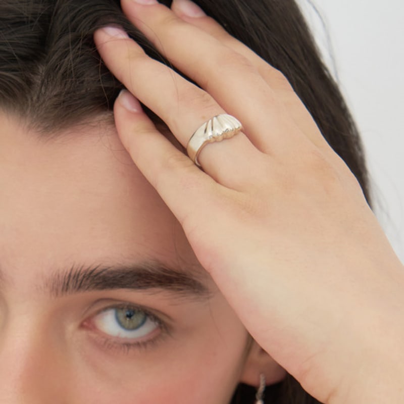 STILL INSTANT Shell Flow Ring