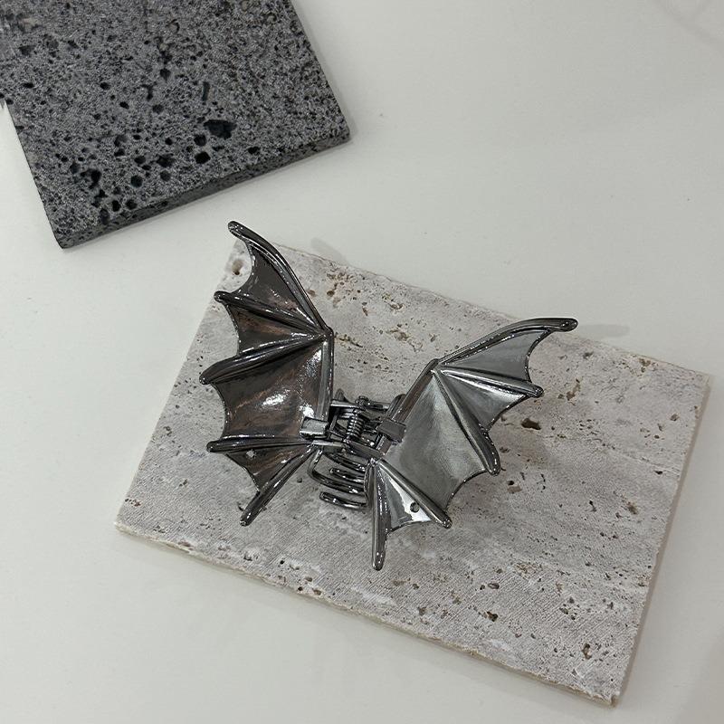 Fashionable Gothic Dark Style Spider Bat Lady Hair Clip Halloween Party Dance Niche Design Versatile Hairstyle Shark Clip