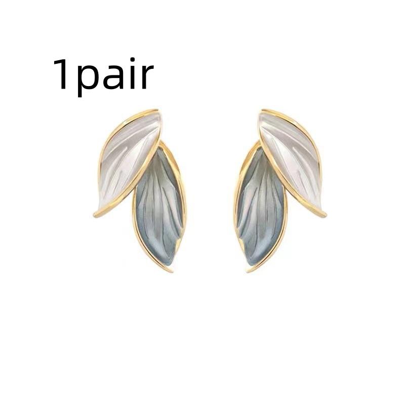 

1Pair Sweet Stud Earrings For Women Fresh Blue And White Plant Ear Stud Exquisite Metal Style Earrings Elegant Gift