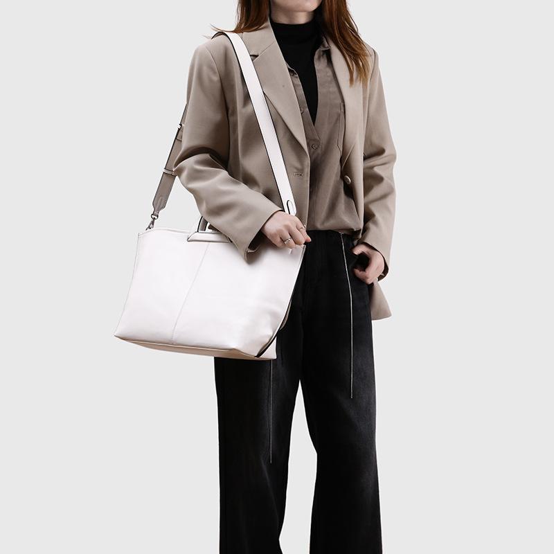 Ladies' Summer New Niche High-end Handbag Fashionable Commuting Large Capacity Single Shoulder Crossbody Casual Tote Bag