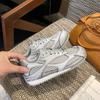 Atmungsaktive Mesh-Damen-Trainingsschuhe Deutsch 2025 neu Sommer vielseitig Retro Casual Sportschuhe Weichsohlen-Bergschuhe