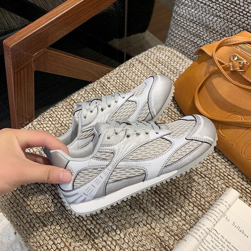 Atmungsaktive Mesh-Damen-Trainingsschuhe Deutsch 2025 neu Sommer vielseitig Retro Casual Sportschuhe Weichsohlen-Bergschuhe