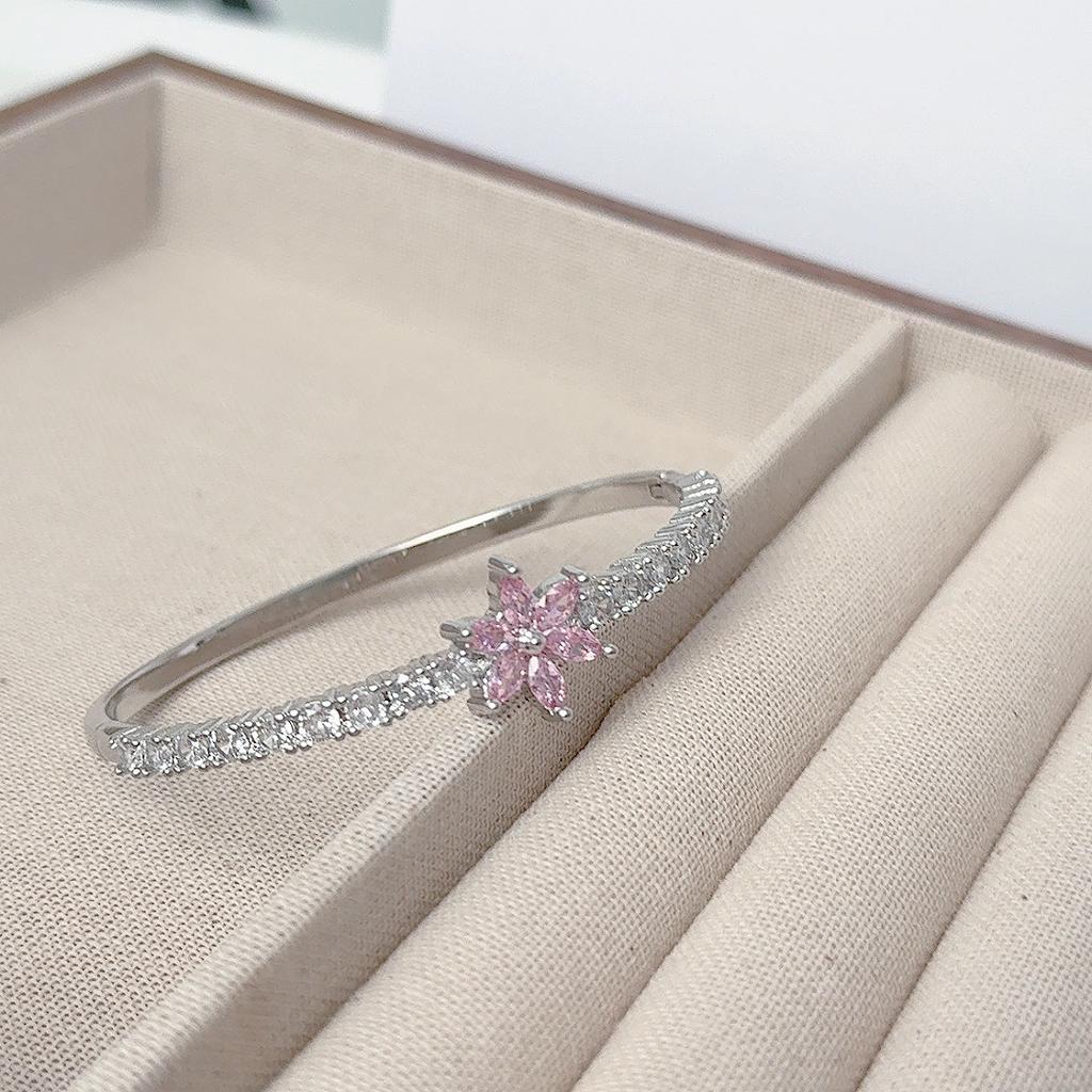 Exquisite Fashion Light Luxury Butterfly Opening Bracelet With Diamonds, High-End Sense, Elegant Personality, Light Luxury, Niche Flower Bracelet