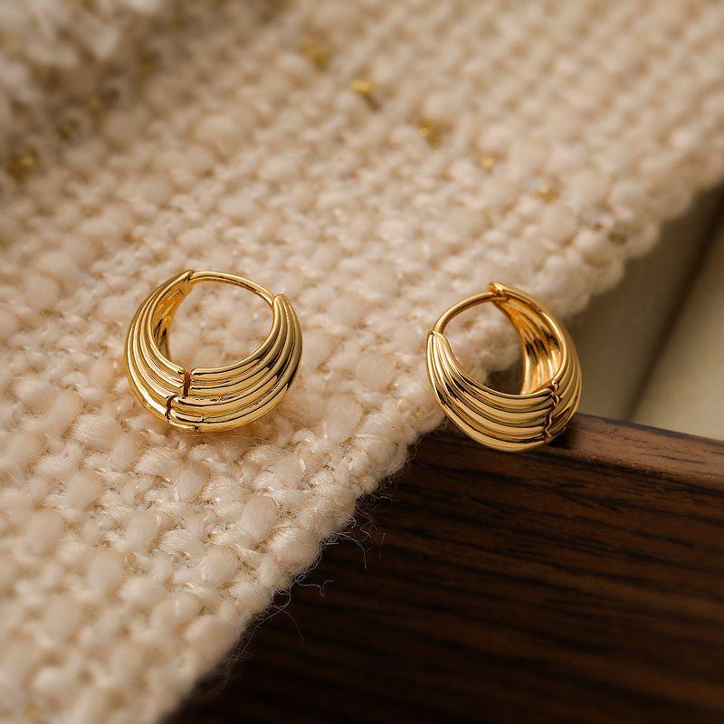 Niche Style Thread Metal Texture Cold Wind Daily Ear Clip