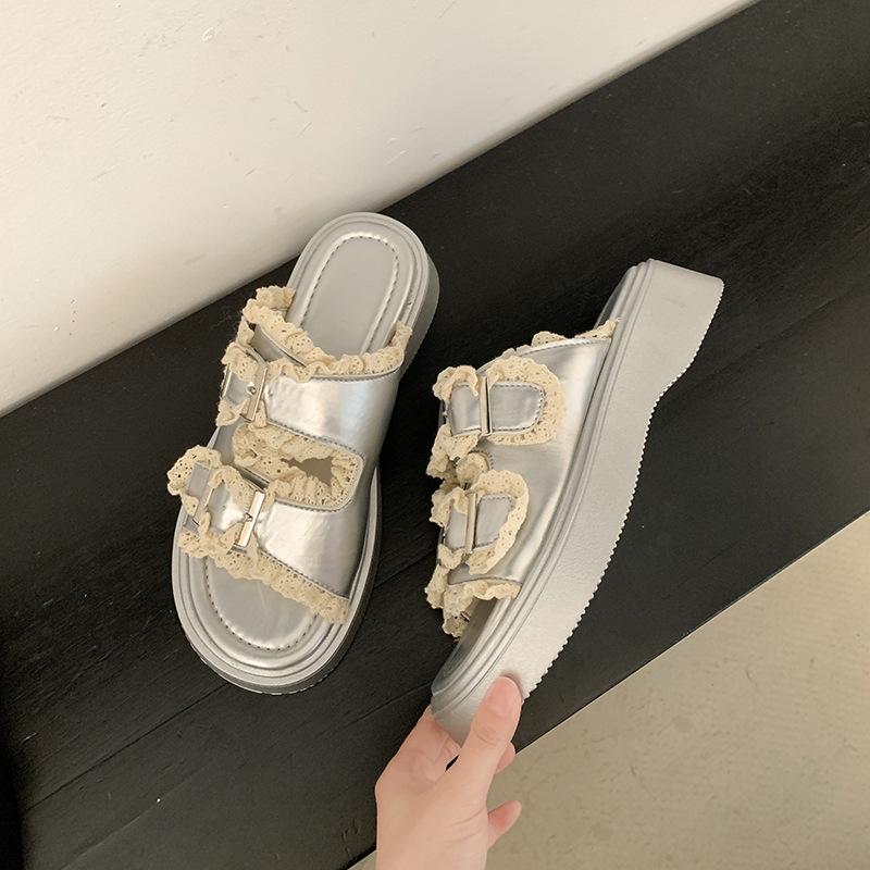 Fashion tassel black popular thick-soled one-word slippers women's summer wear 2025 new high-end cool slippers